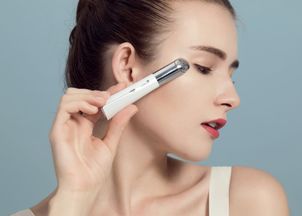 无双 收获金像奖最佳,wellskins薇新签约张静初