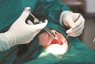 万元种植牙的背后 进口垄断、速成培训与行业隐忧