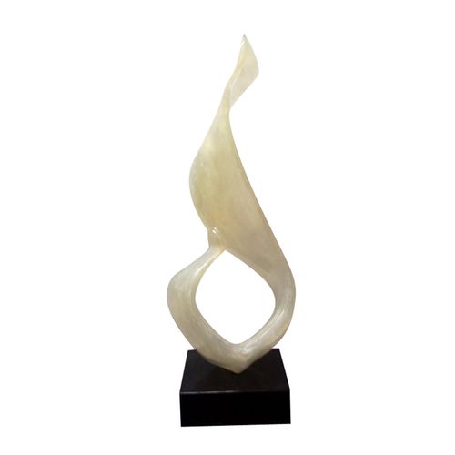 透明树脂抽象不规则图形摆件与种植牙美学工艺的交汇