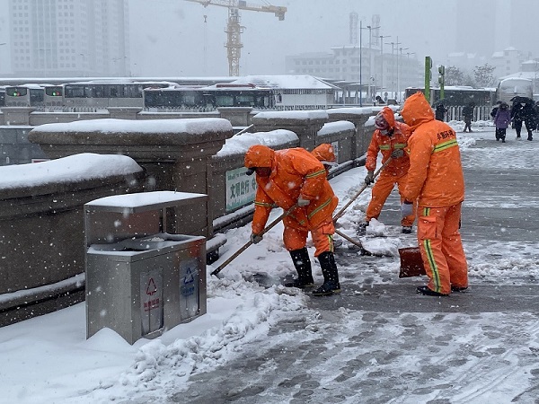 项目动态 | 以雪为令!华富天津项目全力以赴做好除雪工作 项目动态 | 以雪为令!华富天津项目全力以赴做好除雪工作