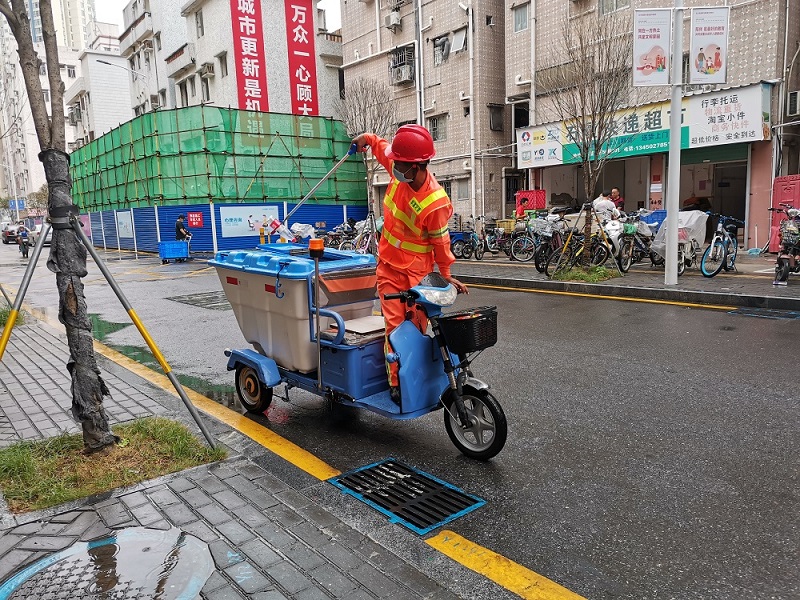 市政清运员的奋斗与贡献 市政清运员的奋斗与贡献